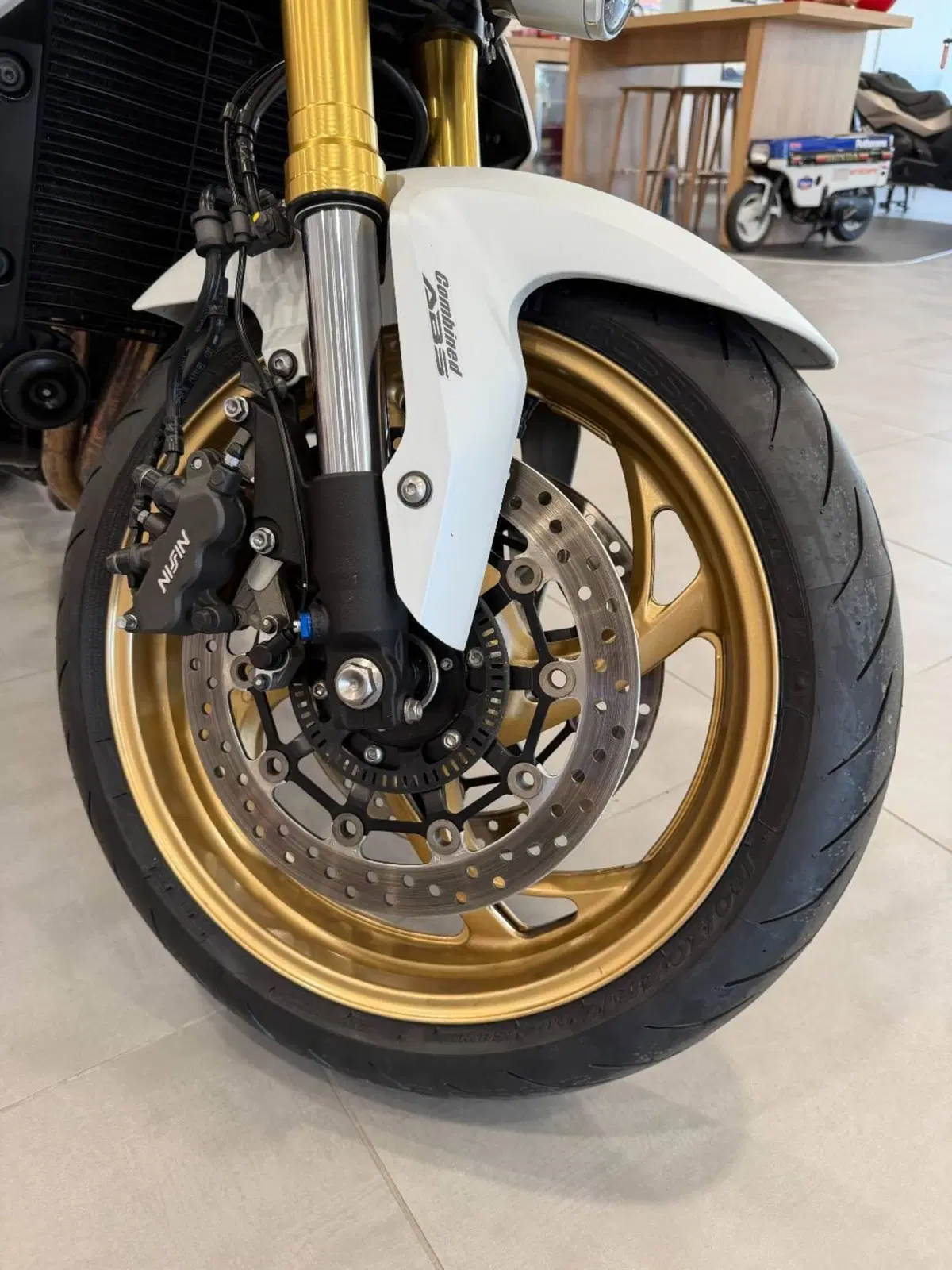 Honda CB 1000 R ABS (2011 - 17) (18)
