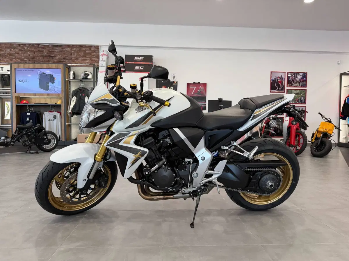Honda CB 1000 R ABS (2011 - 17) (3)
