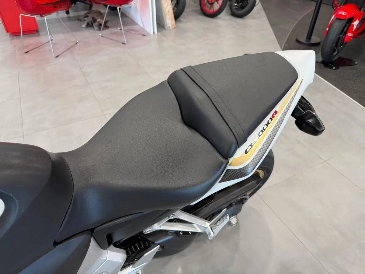 Honda CB 1000 R ABS (2011 - 17) (12)