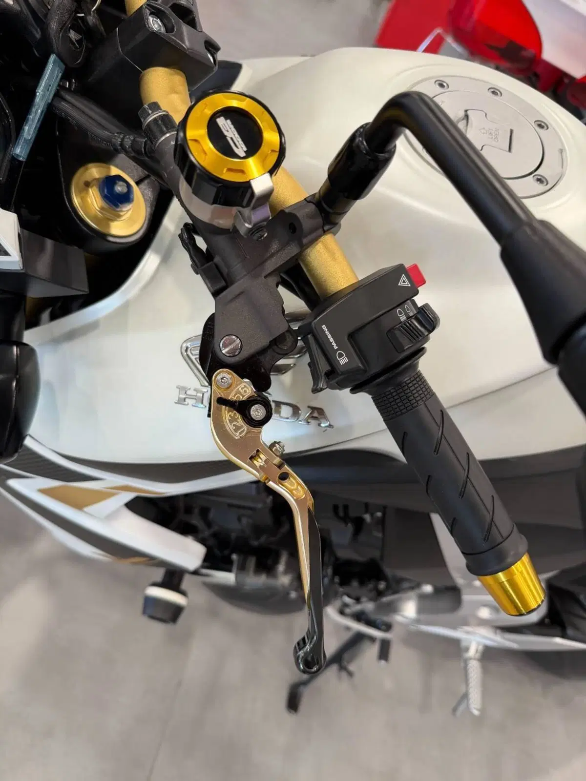 Honda CB 1000 R ABS (2011 - 17) (10)