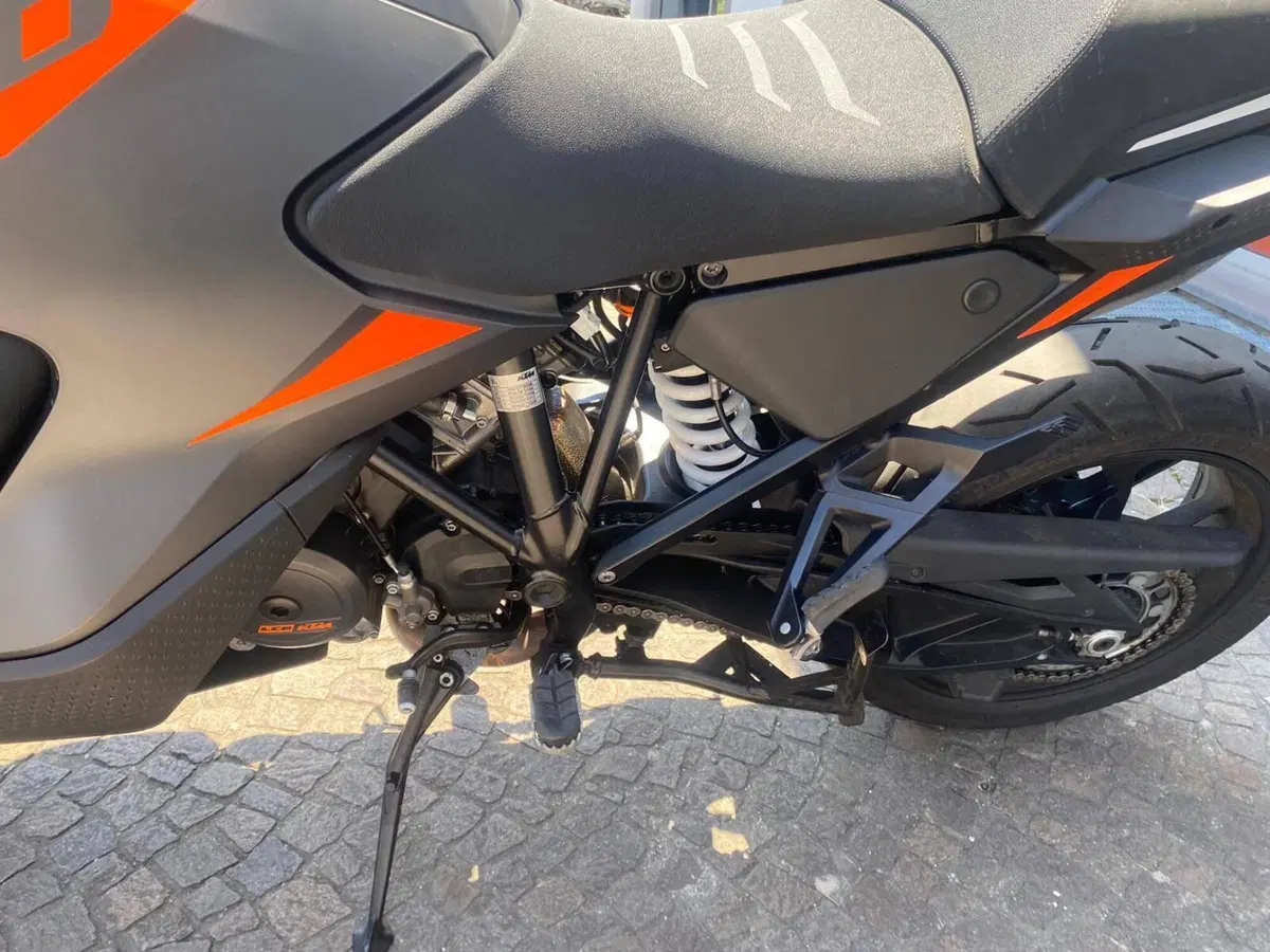KTM 1290 Super Adventure S (2021) (5)