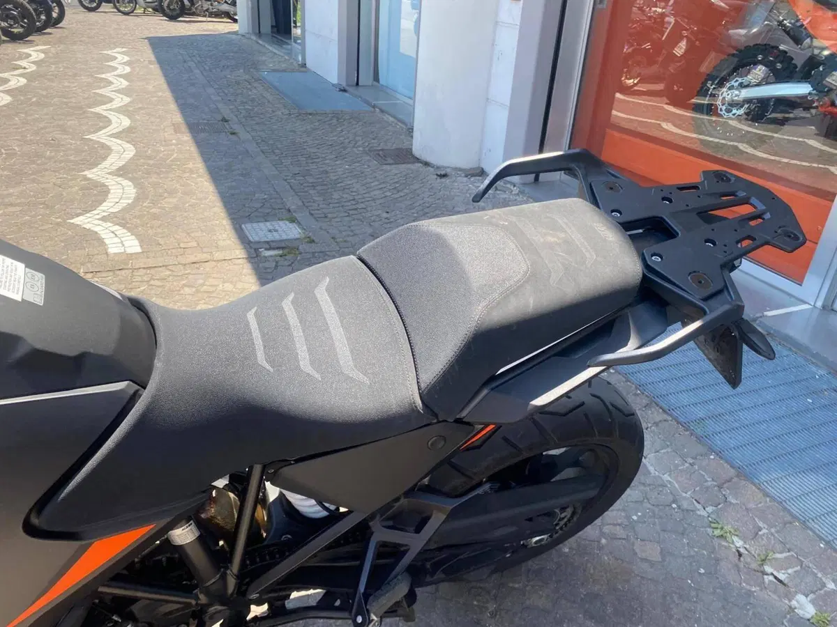 KTM 1290 Super Adventure S (2021) (10)