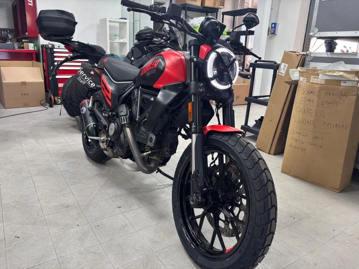 Ducati Scrambler 800 Full Throttle (2023 - 24) (2)