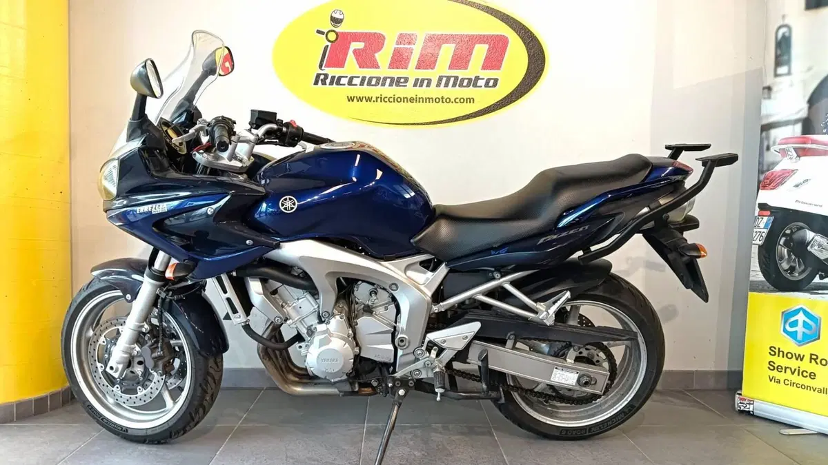 Yamaha FZ6 Fazer (2004 - 07) (4)