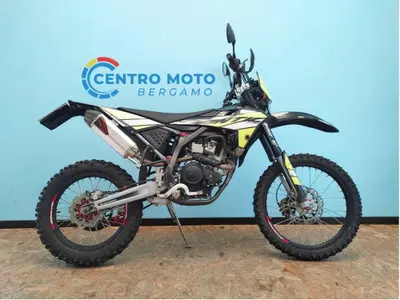 Fantic Motor XEF 125 Competition 4T (2022) usata