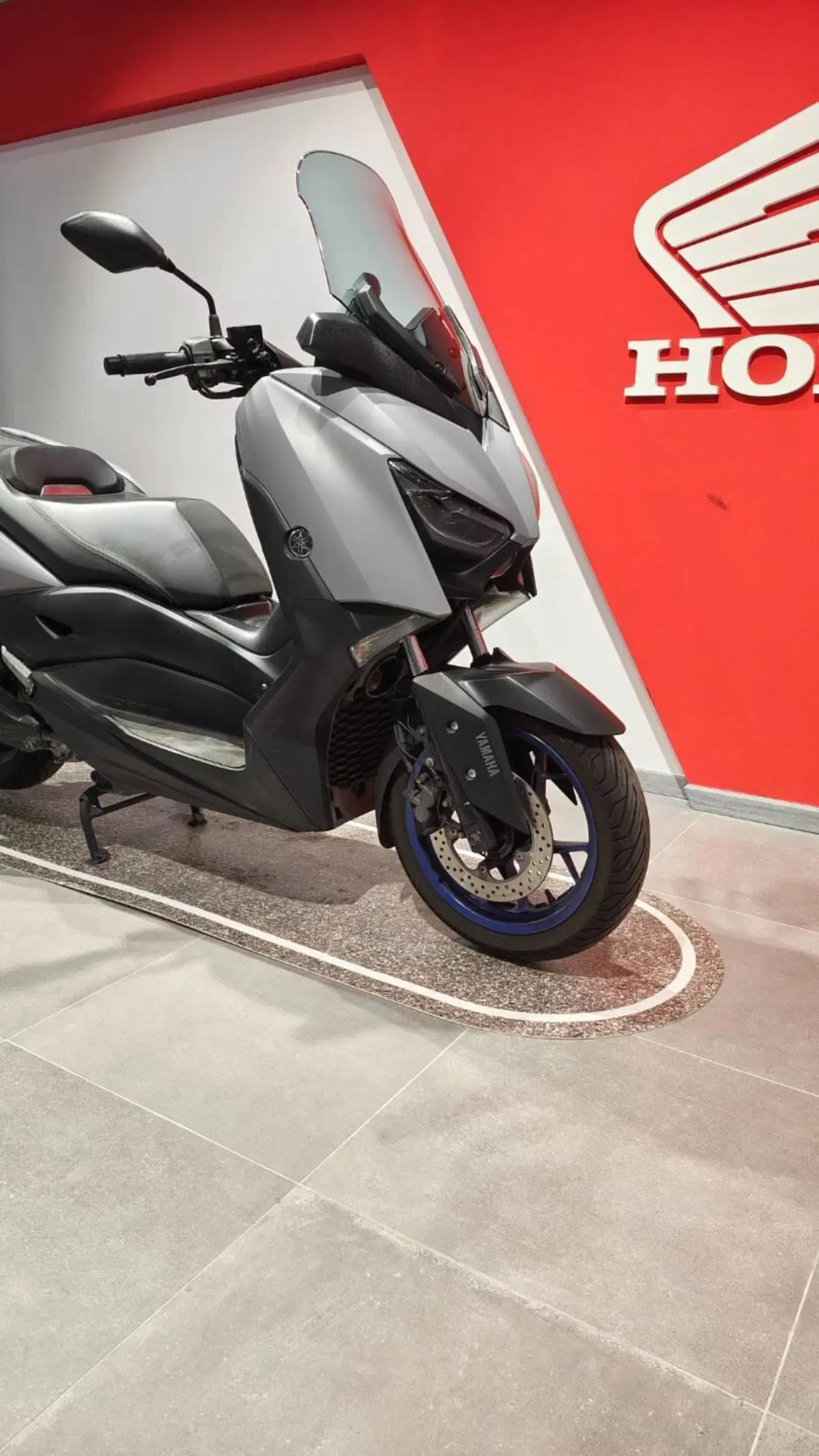 Yamaha X-Max 300 (2021 - 24) (2)