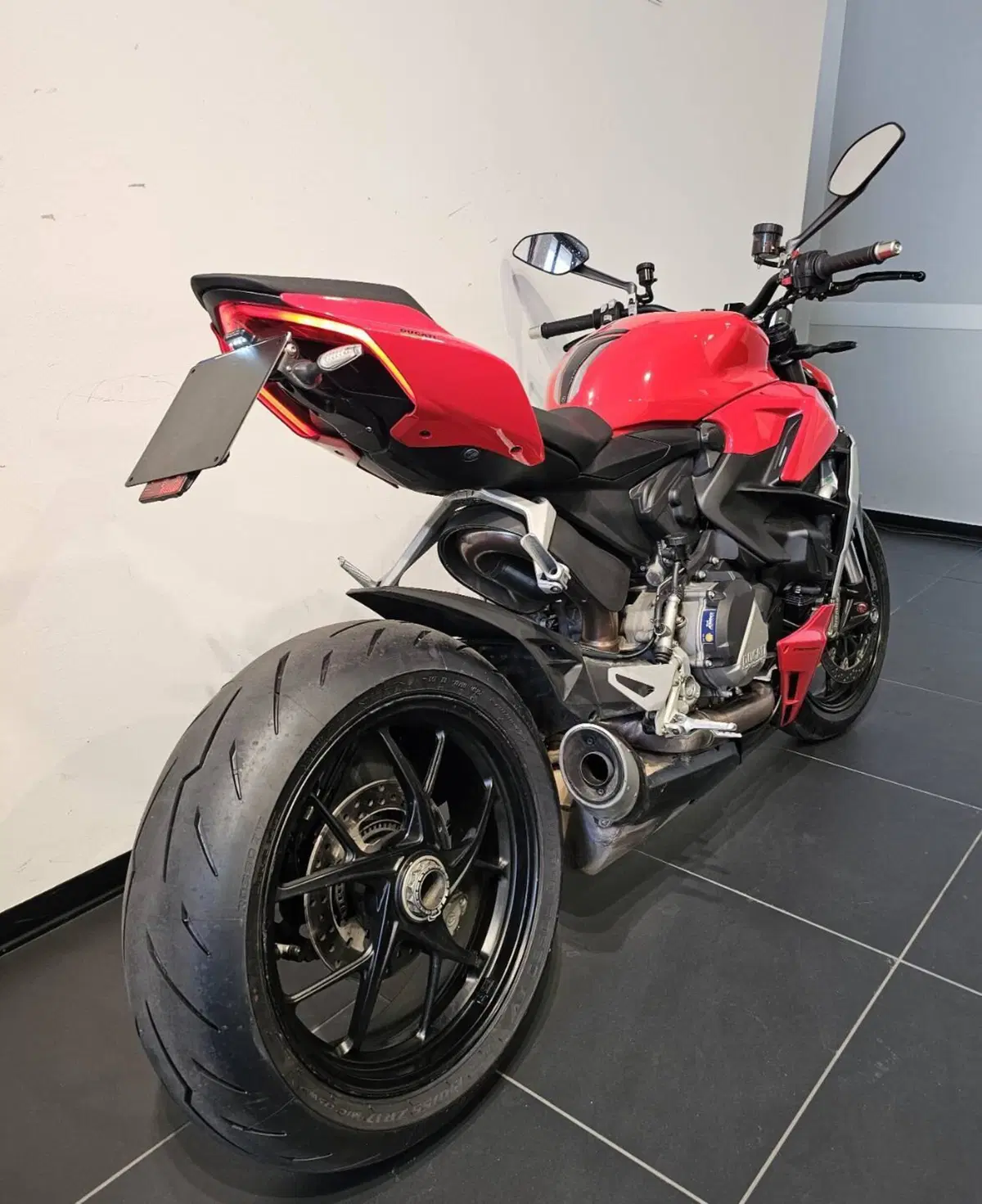 Ducati Streetfighter V2 (2022 - 24) (4)