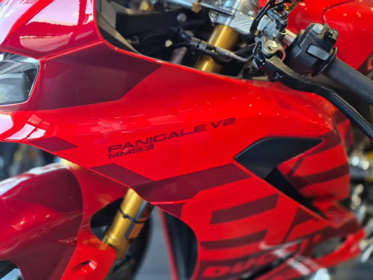 Ducati Panigale V2 MM93 (2026) (4)