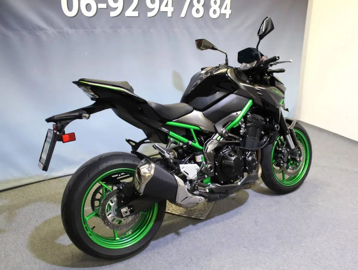 Kawasaki Z 900 (2021 - 24) (4)