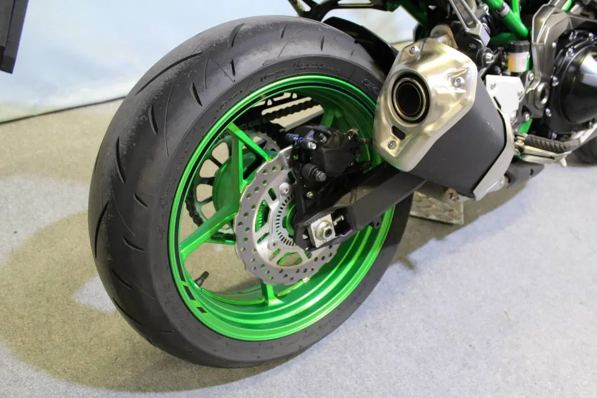 Kawasaki Z 900 (2021 - 24) (6)