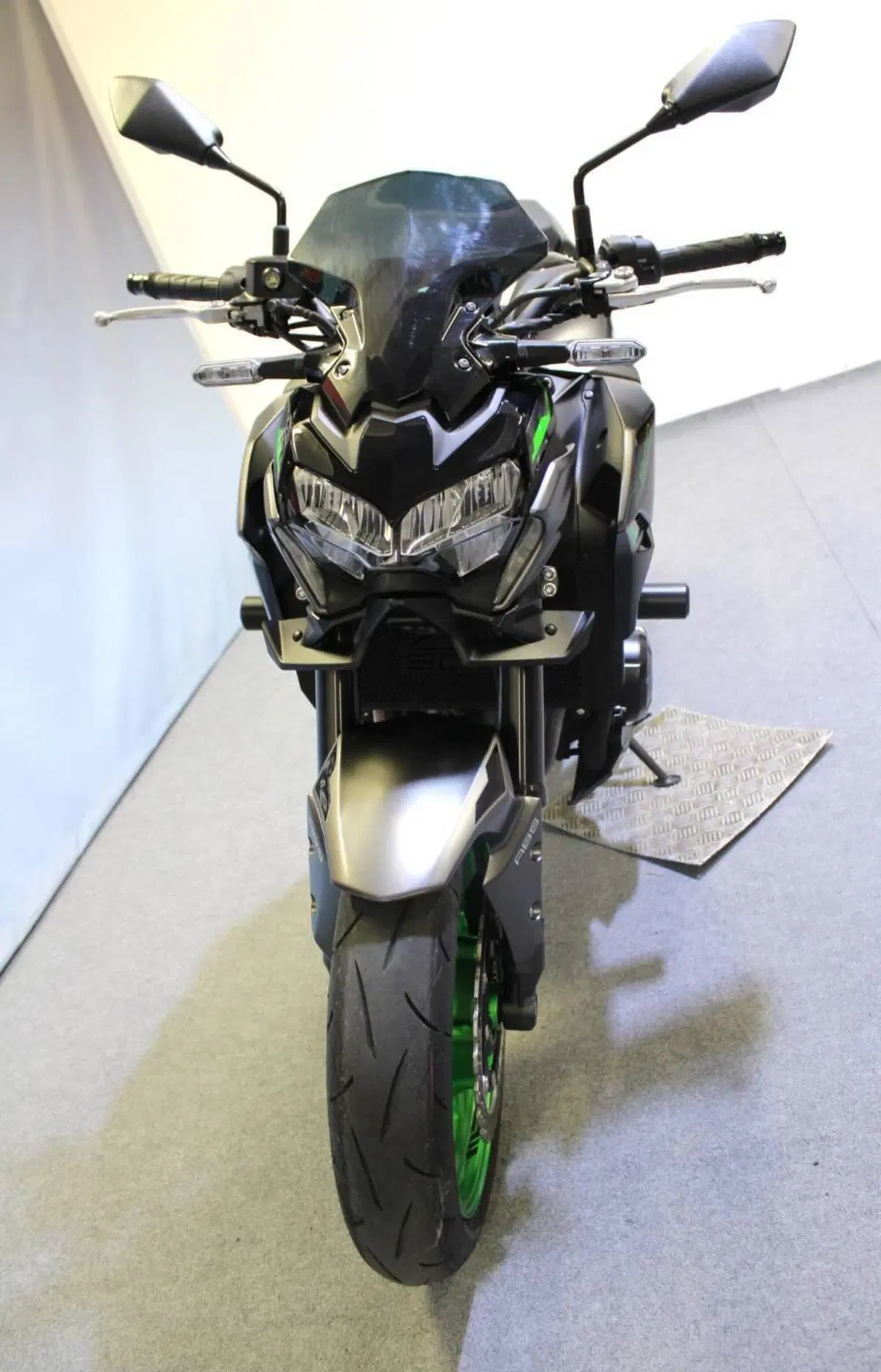 Kawasaki Z 900 (2021 - 24) (14)