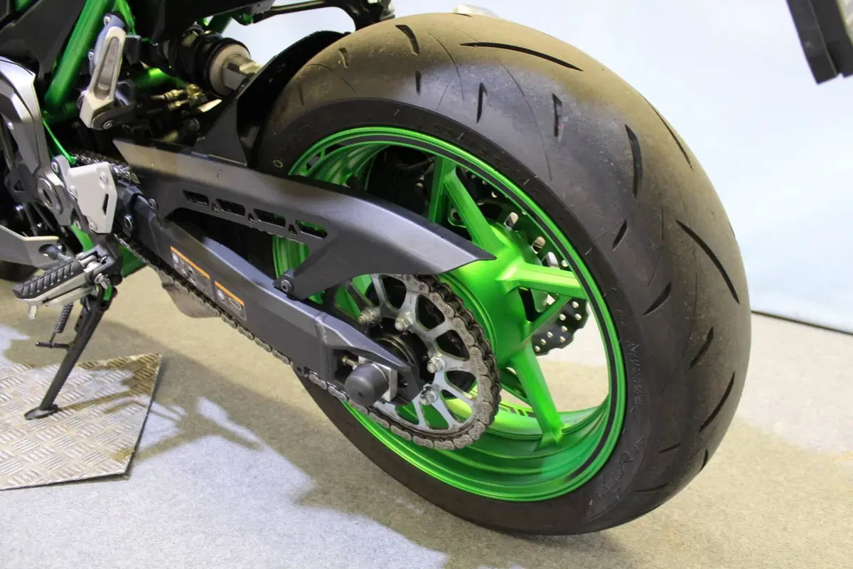 Kawasaki Z 900 (2021 - 24) (16)