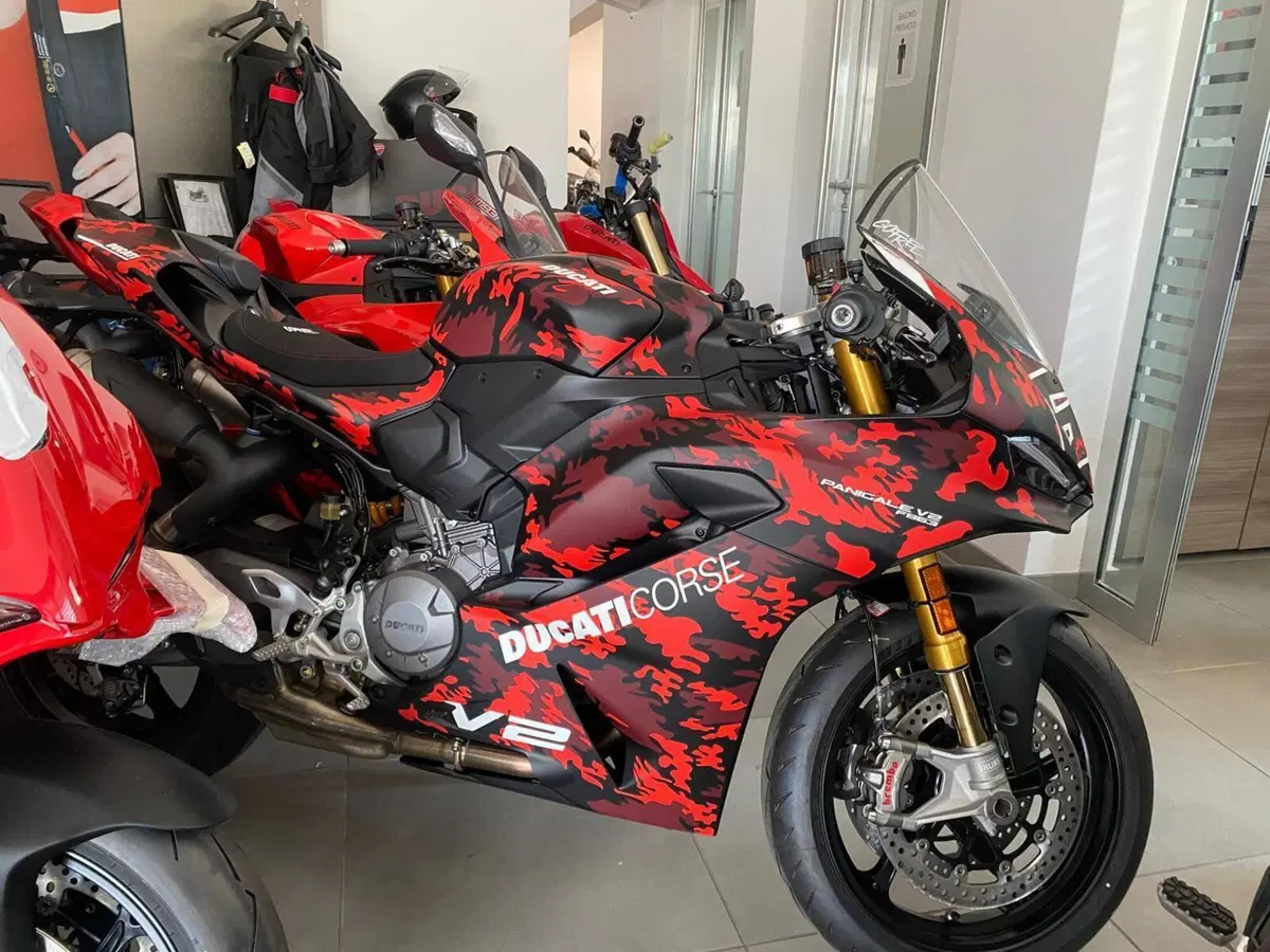 Ducati Panigale V2 FB63 (2026) (2)
