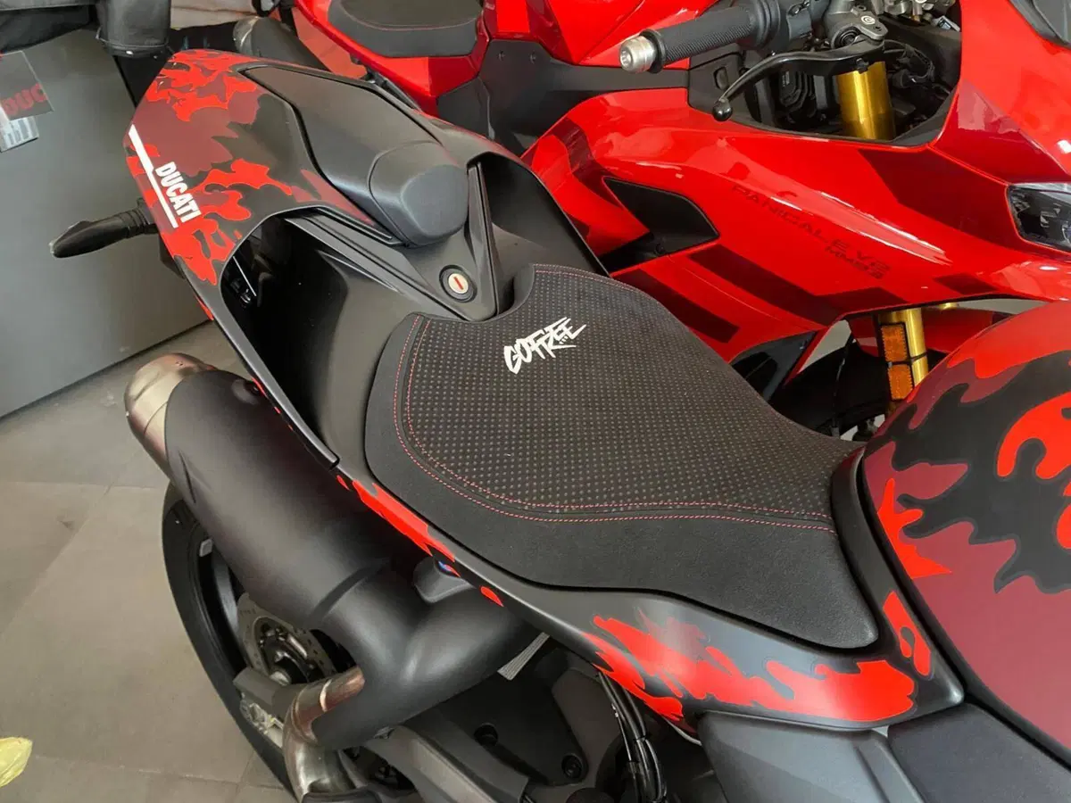 Ducati Panigale V2 FB63 (2026) (9)