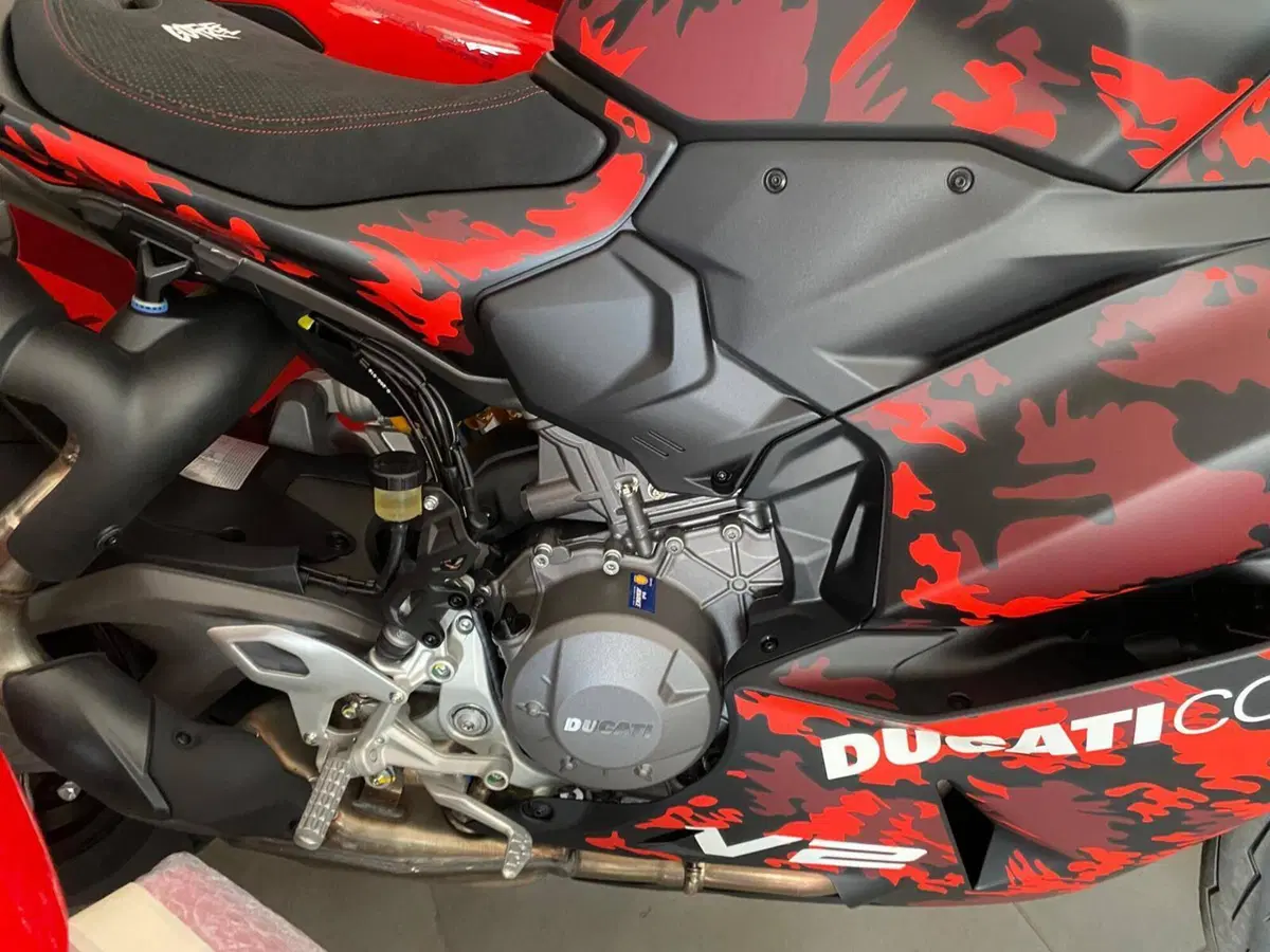 Ducati Panigale V2 FB63 (2026) (10)