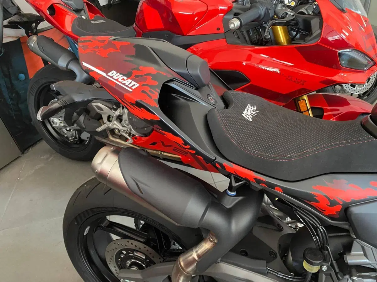 Ducati Panigale V2 FB63 (2026) (11)