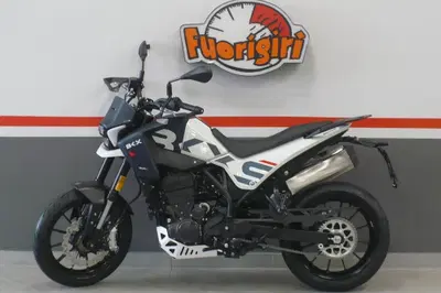Benelli BKX 300 S (2026) nuova