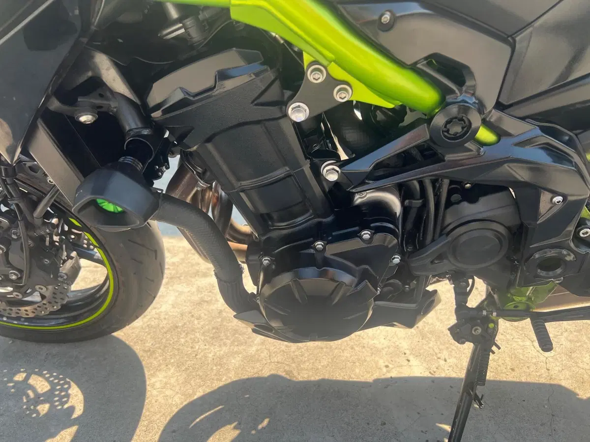 Kawasaki Z 900 (2021 - 24) (15)