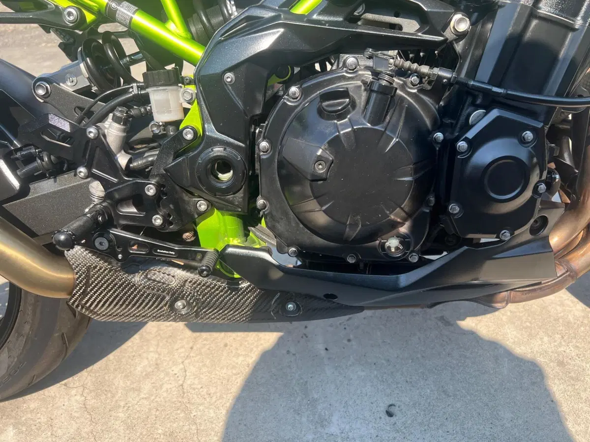 Kawasaki Z 900 (2021 - 24) (16)