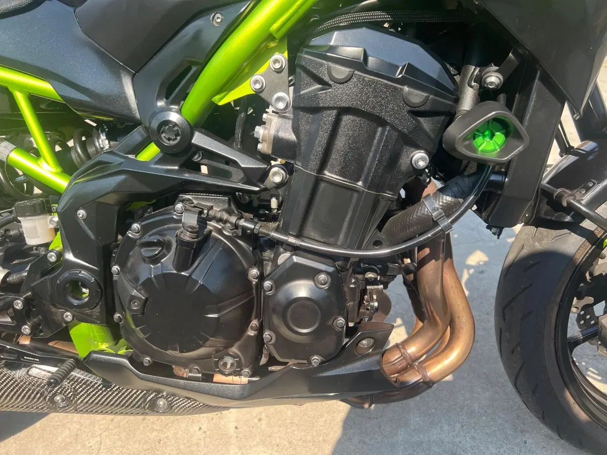 Kawasaki Z 900 (2021 - 24) (17)