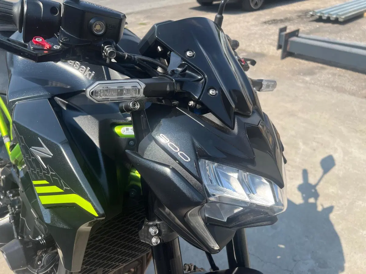 Kawasaki Z 900 (2021 - 24) (11)