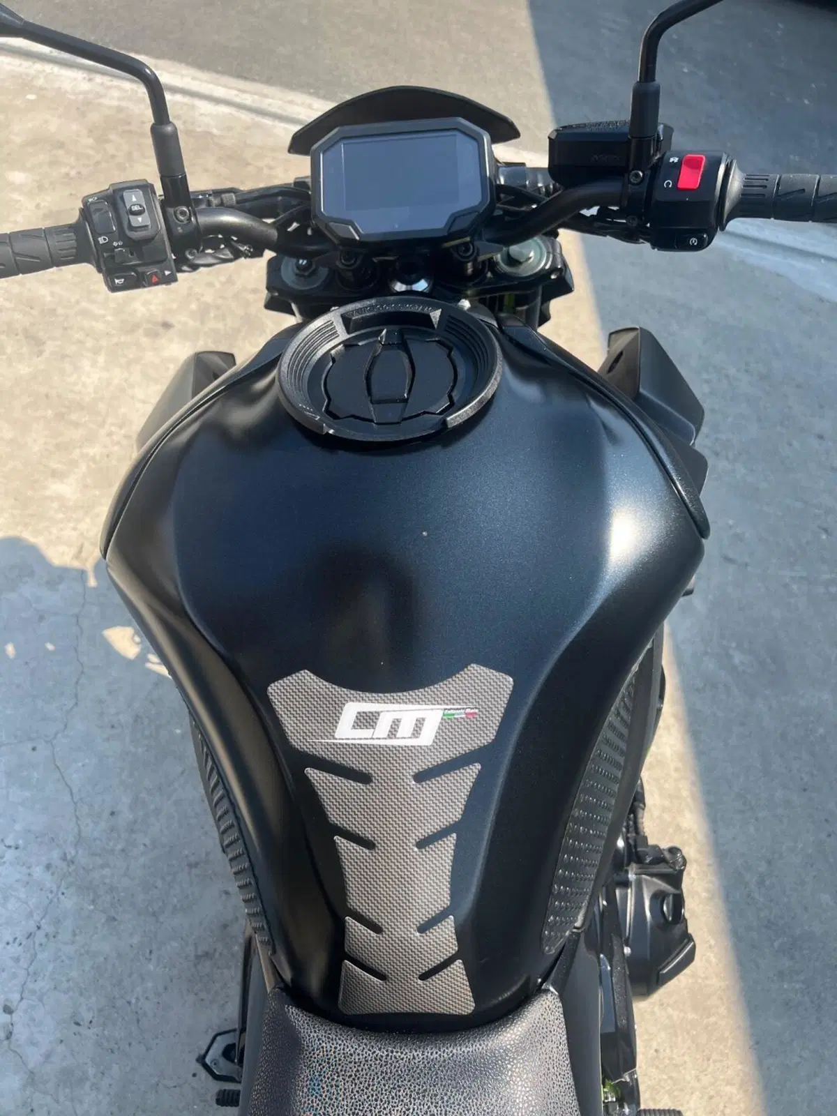 Kawasaki Z 900 (2021 - 24) (8)