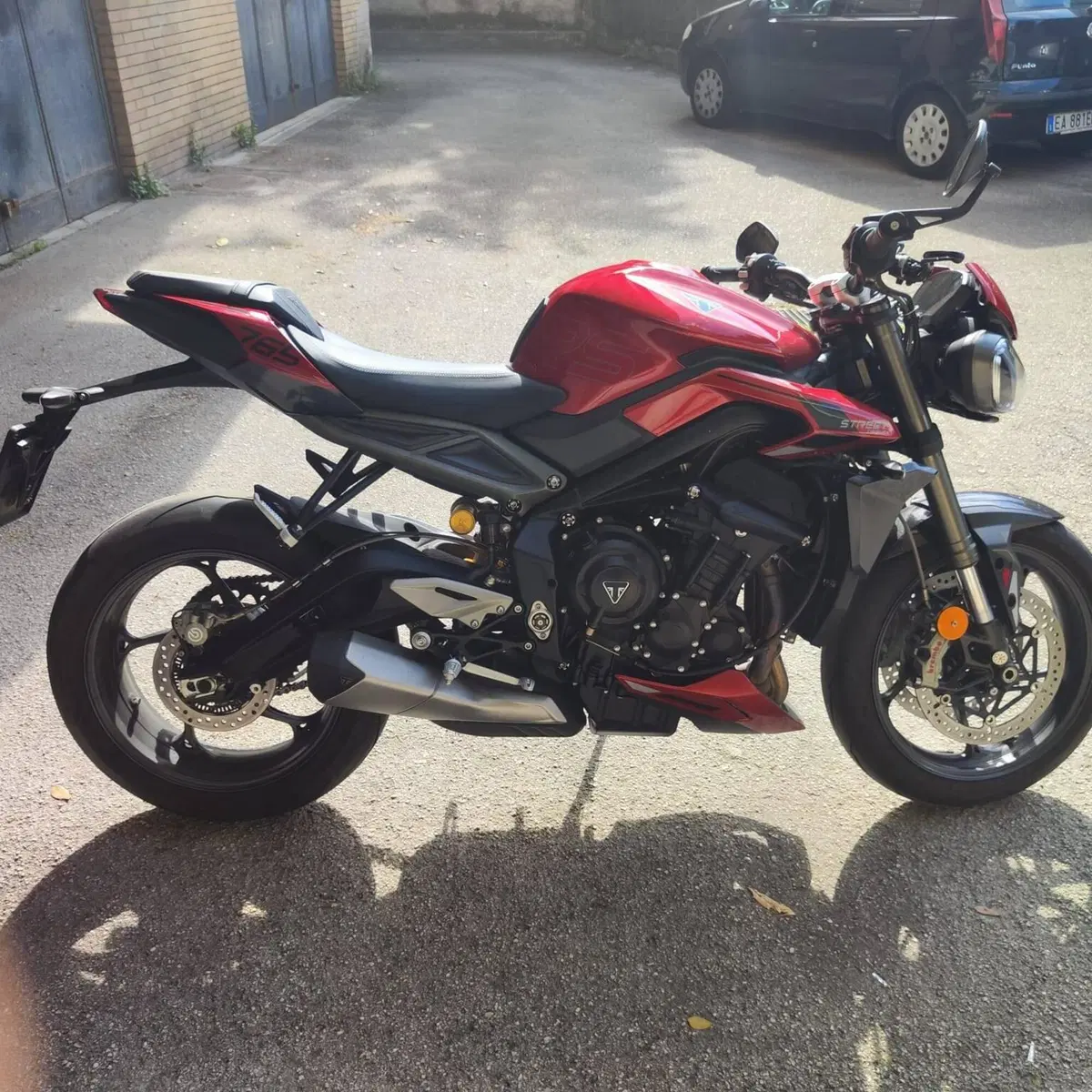 Triumph Street Triple 765 RS (2023 - 26) (2)