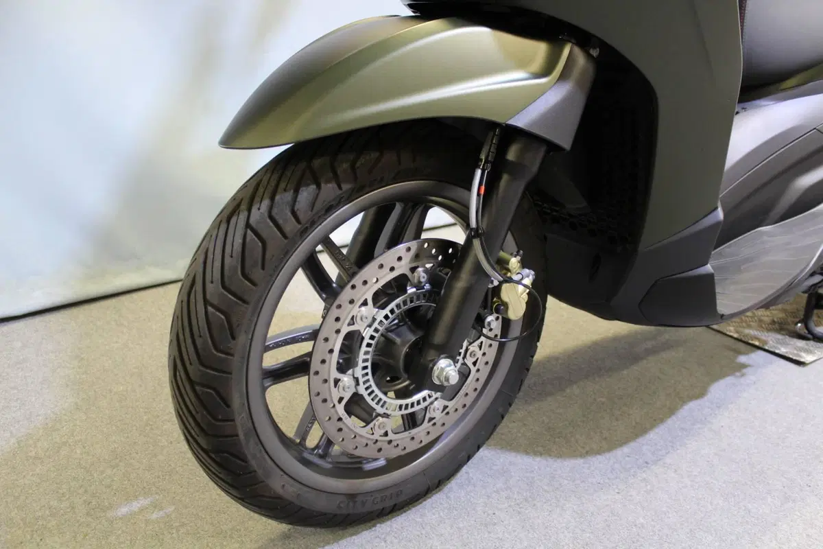 Piaggio Beverly 400 S ABS-ASR (2021 - 24) (14)