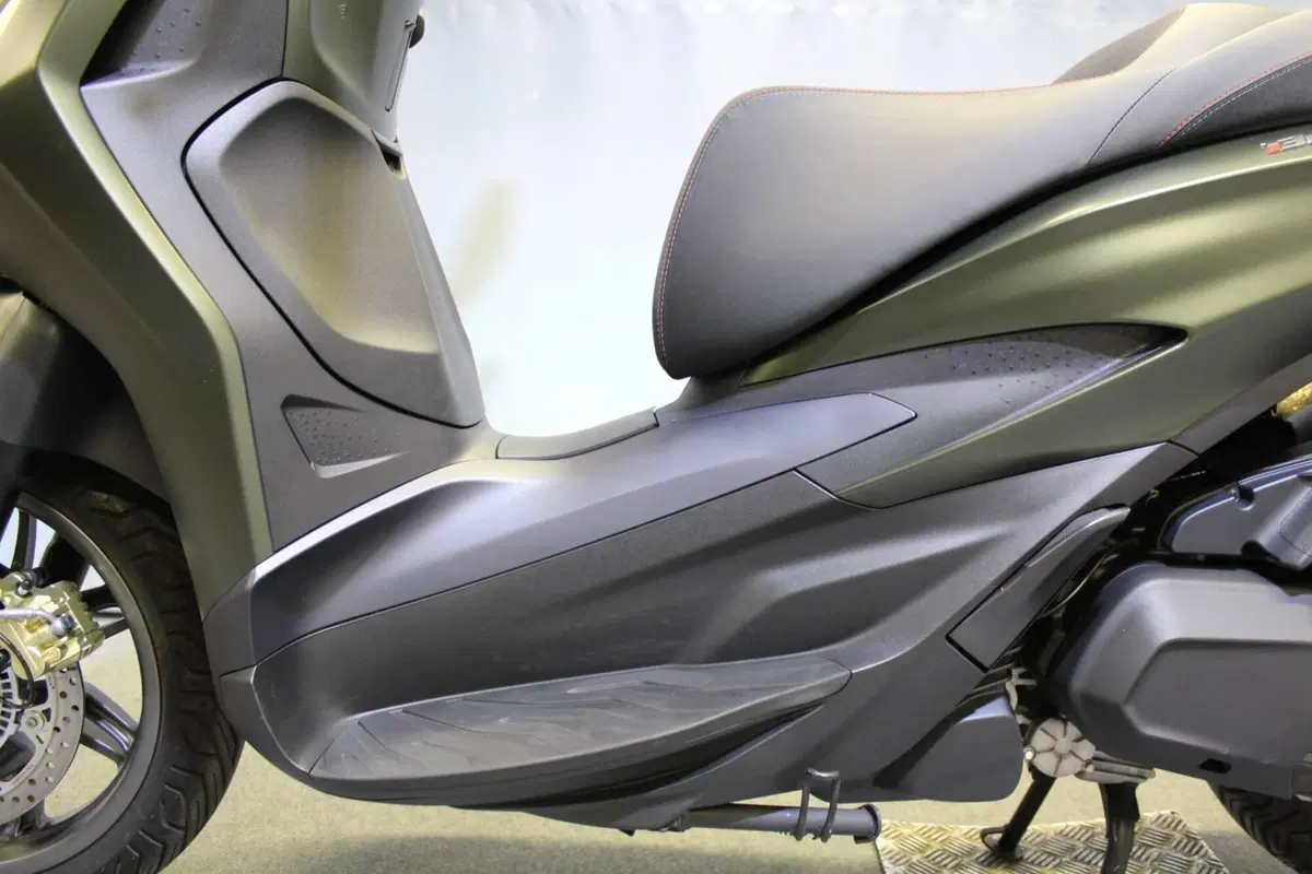Piaggio Beverly 400 S ABS-ASR (2021 - 24) (16)