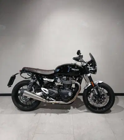 Triumph Speed Twin 1200 (2021 - 24) usata