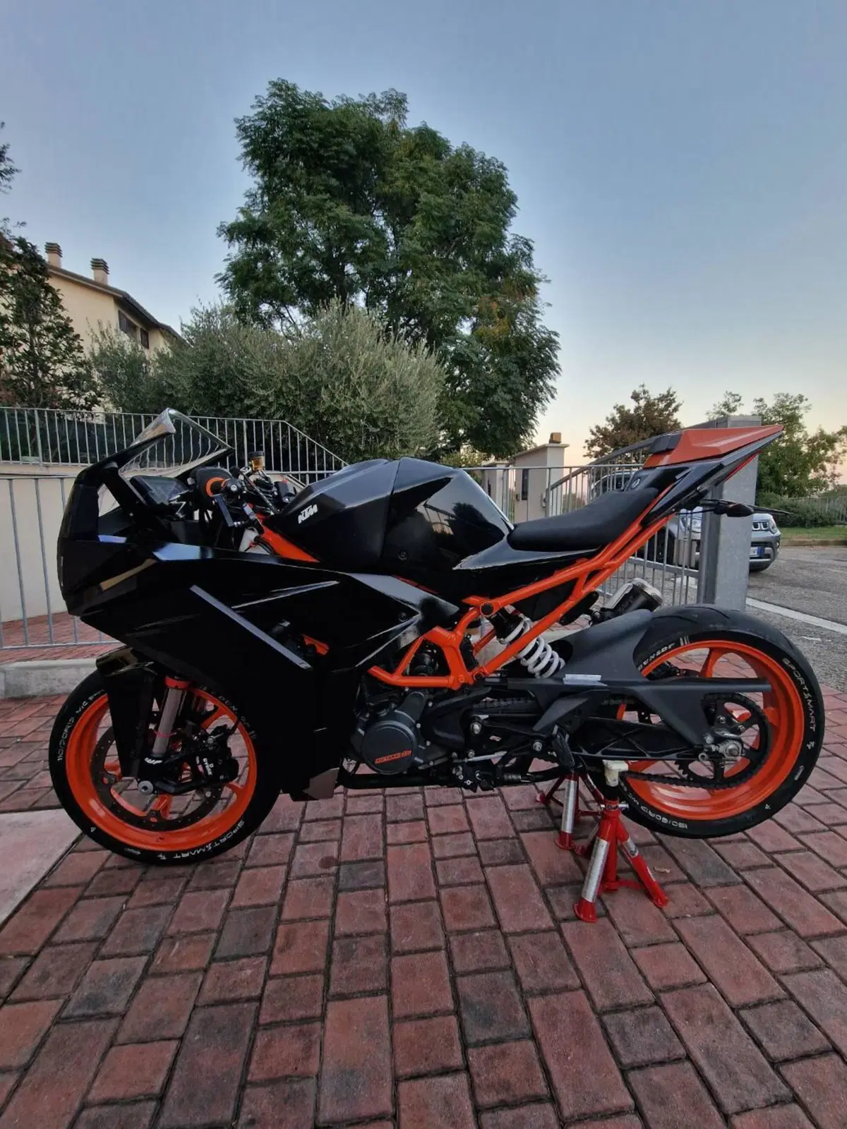 KTM RC 125 (2022 - 26)