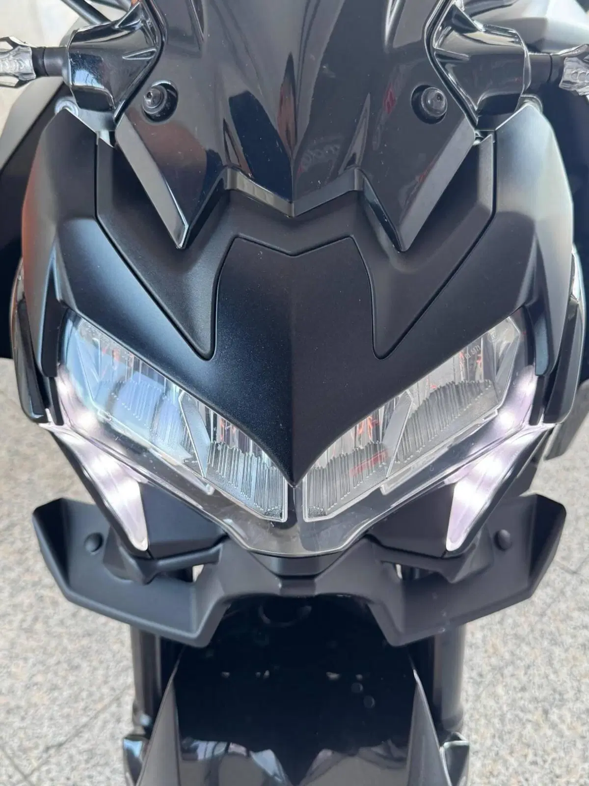 Kawasaki Z 900 Performance (2021 - 24) (10)
