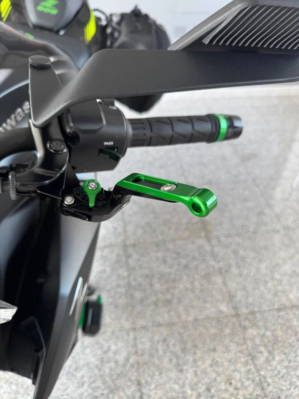 Kawasaki Z 900 Performance (2021 - 24) (13)