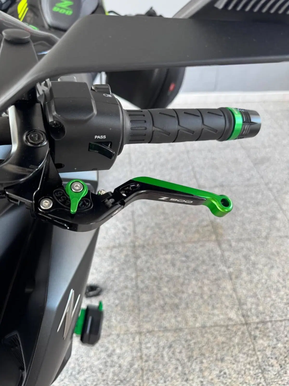 Kawasaki Z 900 Performance (2021 - 24) (12)