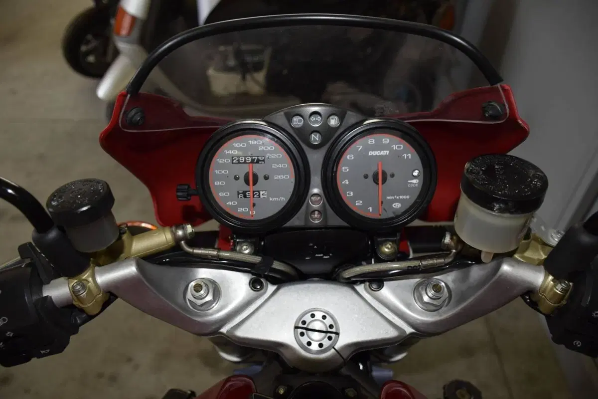 Ducati Monster S4 (2001 - 03) (8)