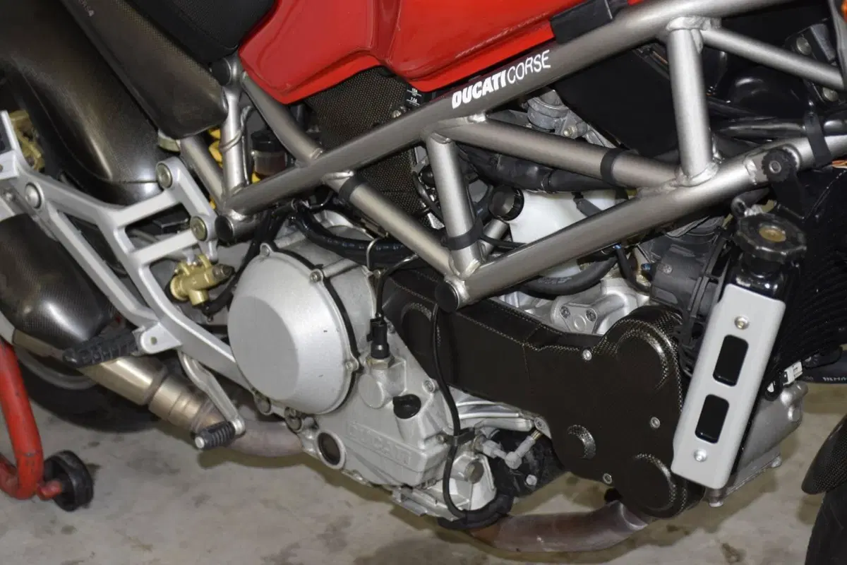 Ducati Monster S4 (2001 - 03) (15)