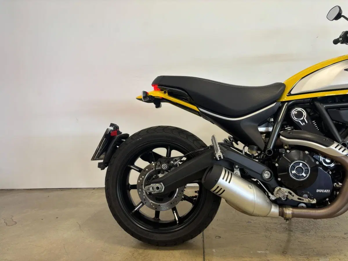 Ducati Scrambler 800 Icon (2021 - 22) (5)