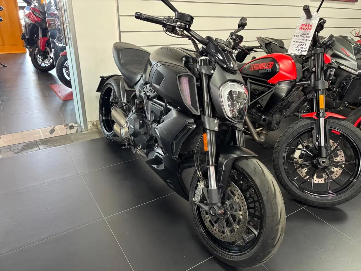 Ducati Diavel 1260 (2021 - 22) (2)