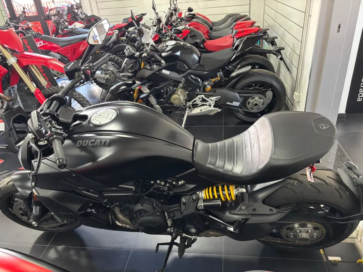 Ducati Diavel 1260 (2021 - 22) (10)