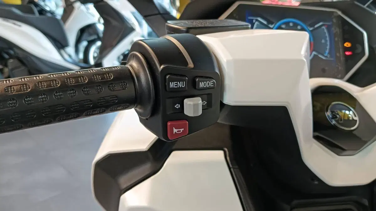 Sym CruiSym 400 (2026) (18)