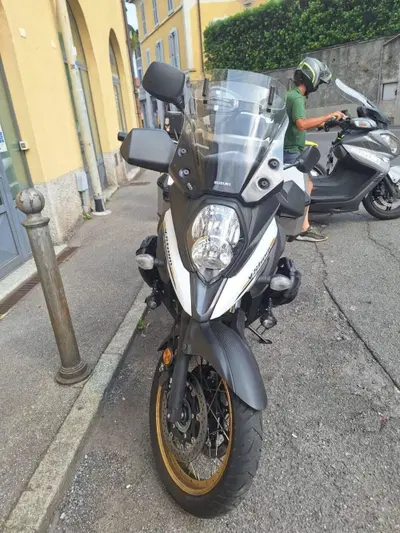 Suzuki V-Strom 650XT (2021 - 25) usata