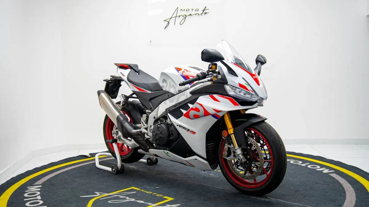 Aprilia RSV4 1100 Factory (2021 - 24) (2)