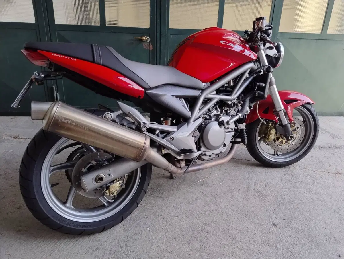 Cagiva Raptor 650 (2005 - 07) (11)
