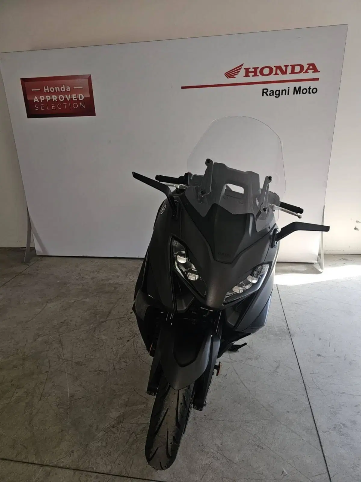 Yamaha T-Max 560 (2022 - 24) (3)