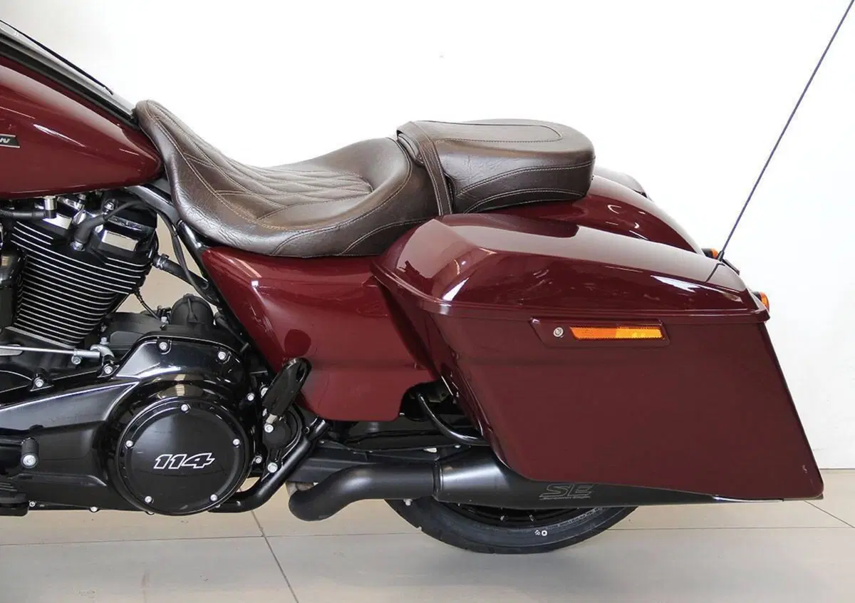 Harley-Davidson 114 Street Glide Special (2019 - 20) - FLHXS (10)