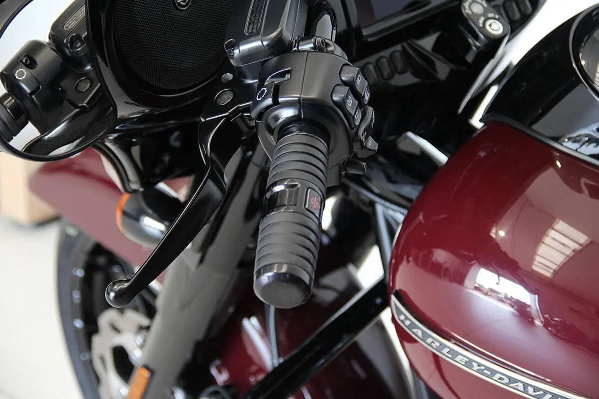 Harley-Davidson 114 Street Glide Special (2019 - 20) - FLHXS (15)