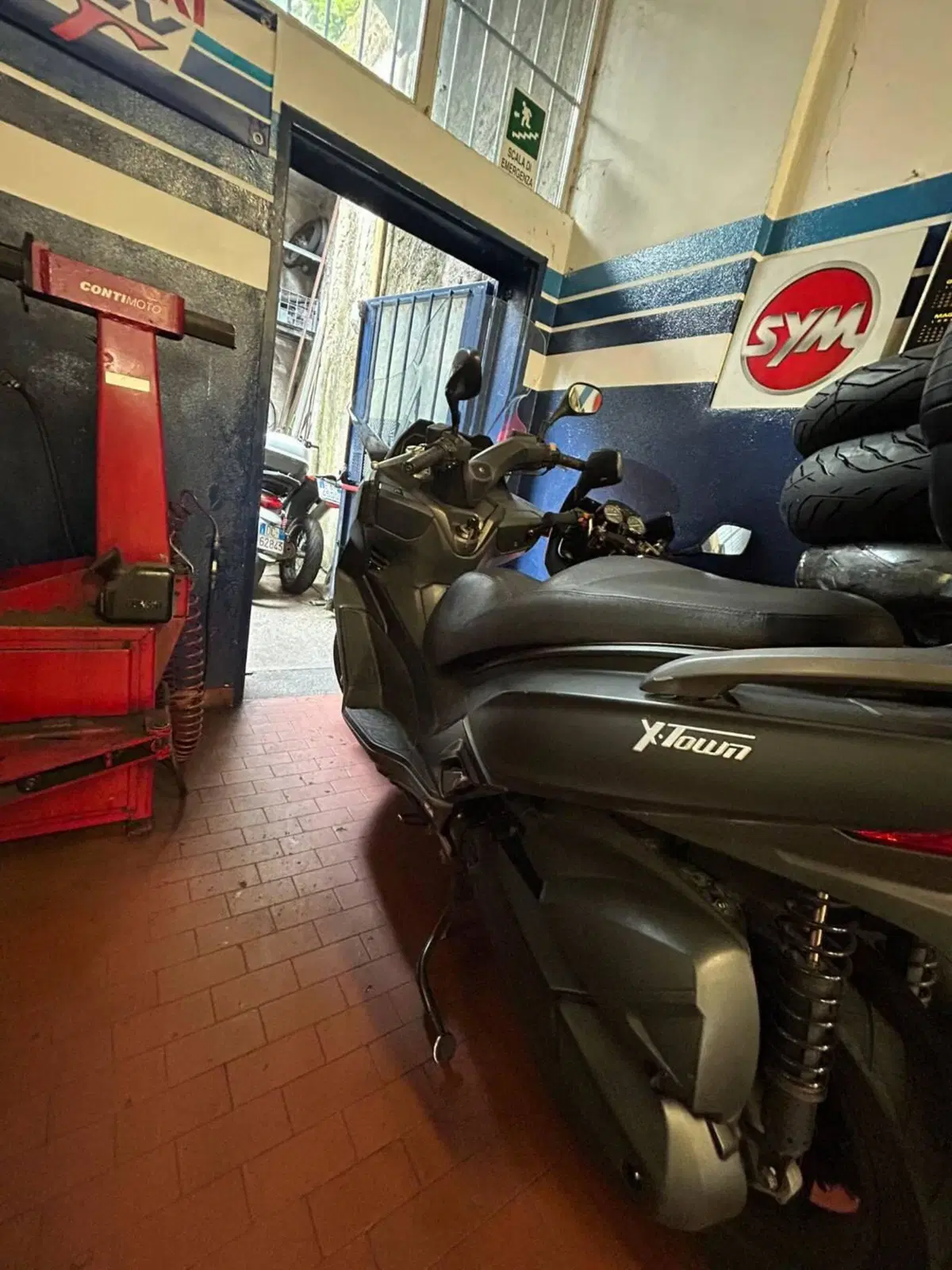 Kymco X-Town 300i ABS (2016 - 20) (5)