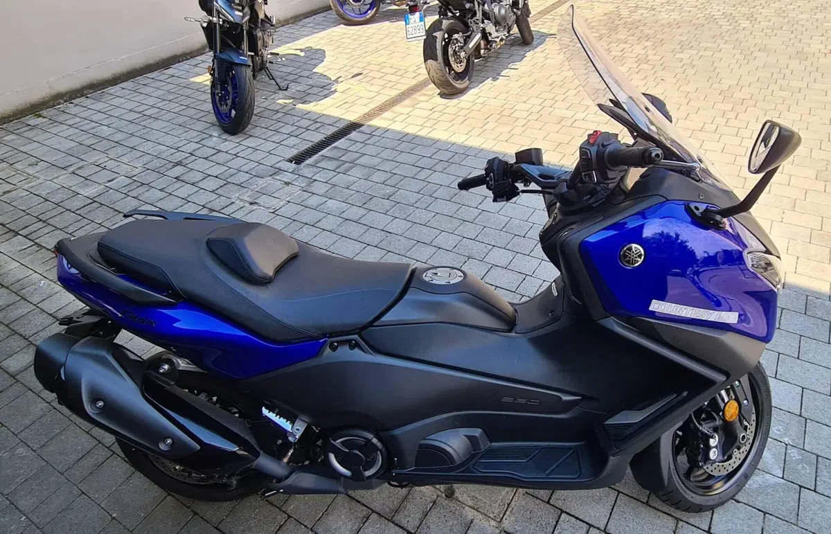 Yamaha T-Max 560 (2025 - 26) (3)