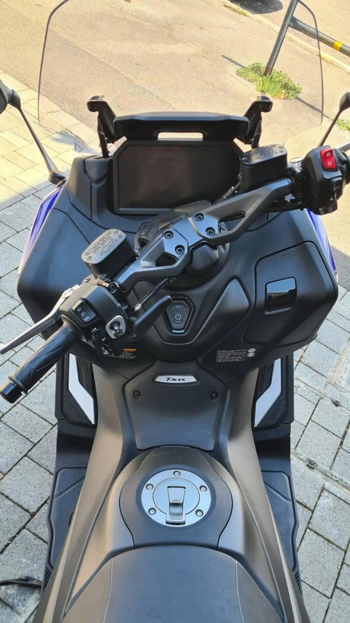 Yamaha T-Max 560 (2025 - 26) (4)