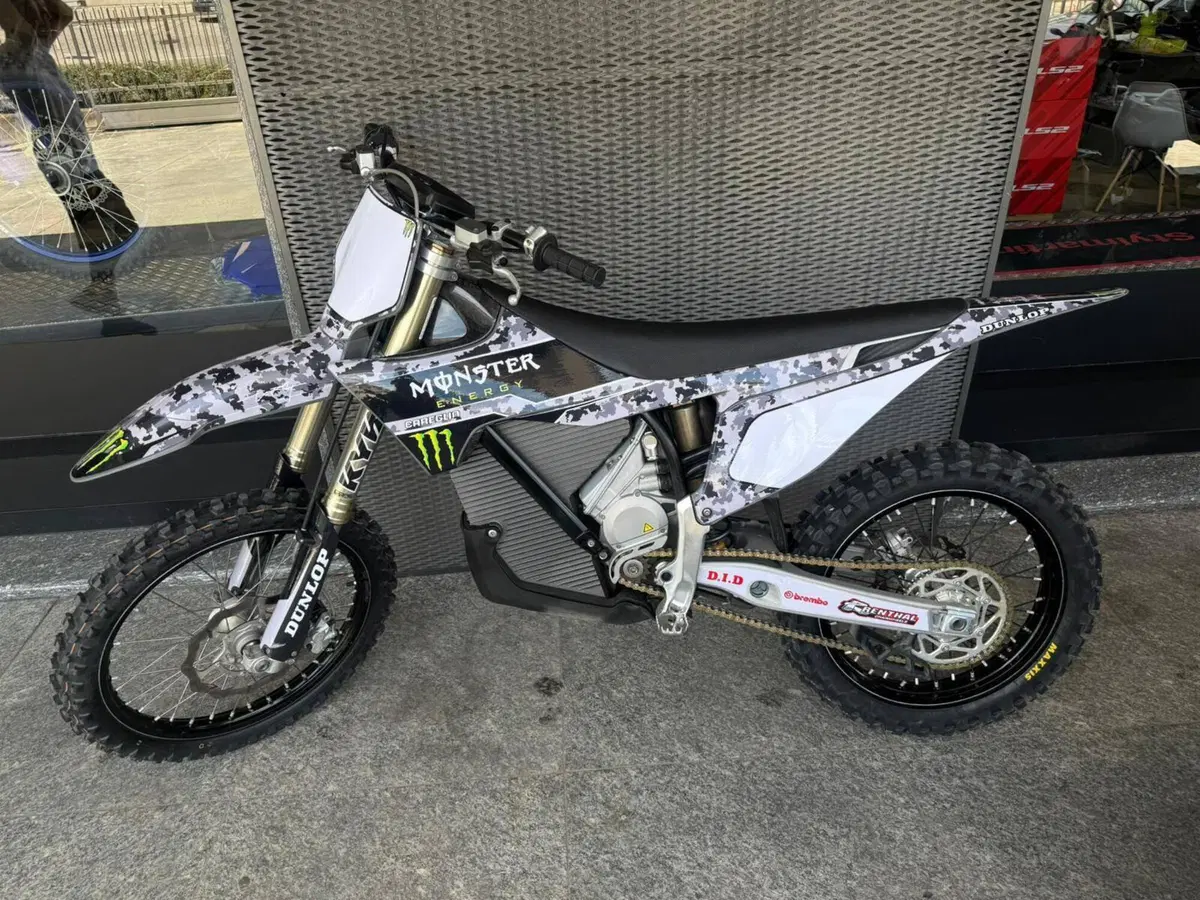 Stark Future Varg MX (2024 - 26) (6)
